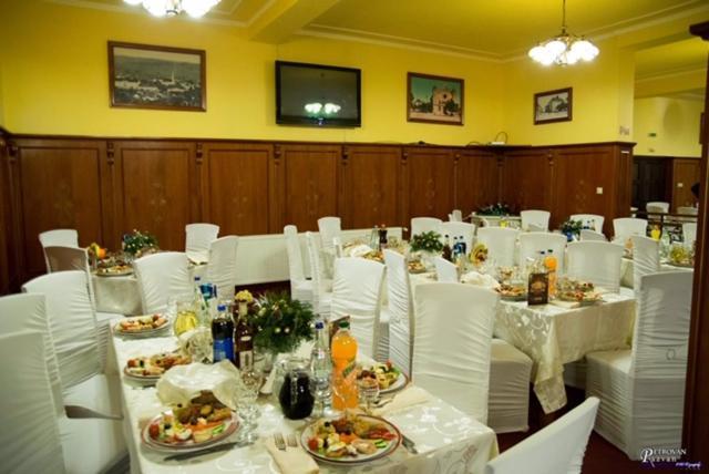 Pensiunea Turistica Cabana Bradet Şimleu Silvaniei Exteriör bild
